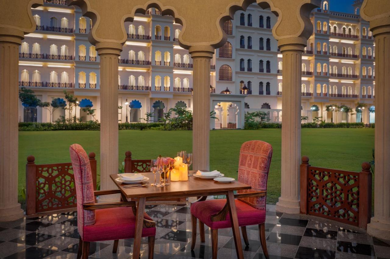 Uday Palace Navsari, A Member Of Radisson Individuals Exterior foto